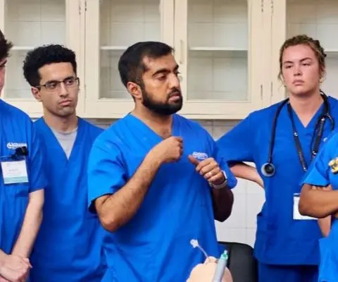 Medical Internships for Undergraduate Students