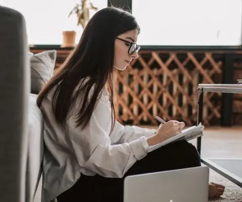 are online internships beneficial