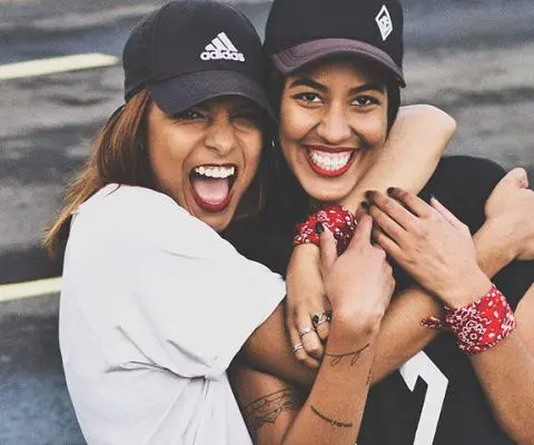 Two friends doing a tefl course together