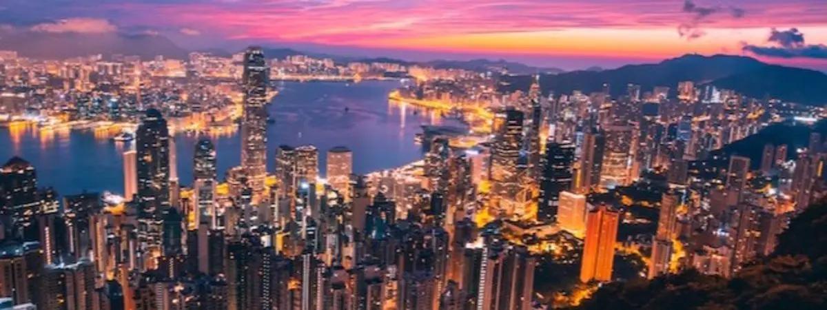 study-abroad-in-singapore-or-hong-kong-featured-photo