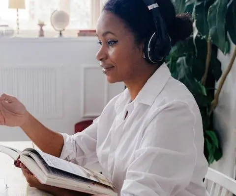 how much can you make teaching english online