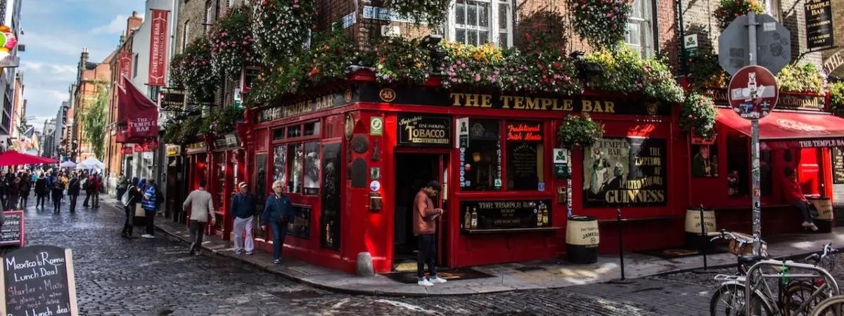 how to live abroad in ireland