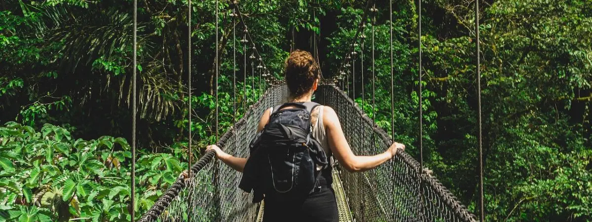 how to travel costa rica