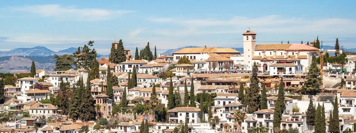 pros and cons of teaching english in spain