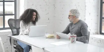 how to stay connected to the internet while traveling